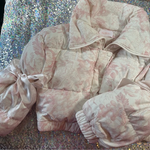 Selkie • Marshmallow Printed Cropped Puffer Coat - Picture 17 of 17